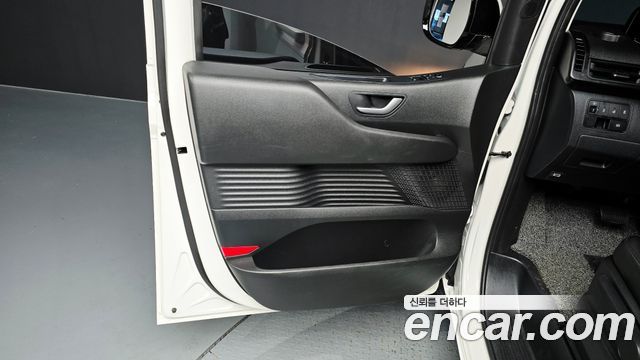 Hyundai Staria Cargo 3-Seater Modern 2023 — фото 31