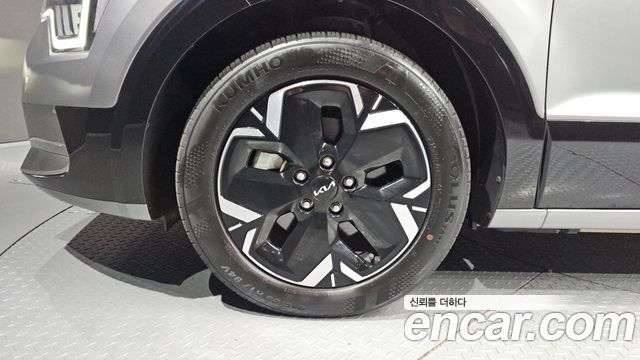 Kia Niro EV Air 2023 — фото 5
