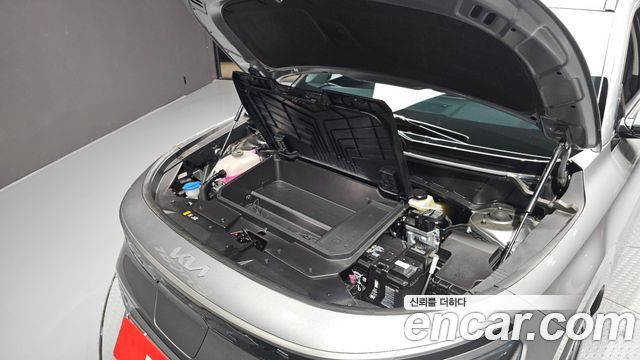 Kia Niro EV Air 2023 — фото 6