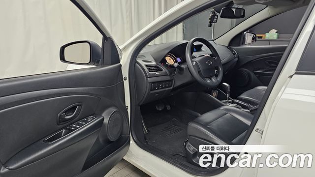 Renault Korea SM3 Neo SE 2018 — фото 10