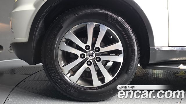 KG Mobility (SsangYong) Rexton W 2.0 4WD RX7 Luxury 2013 — фото 5