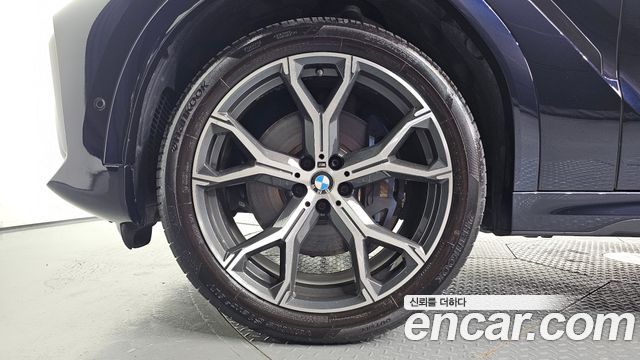 BMW X6 (G06) xDrive40i M Sport 2022 — фото 5