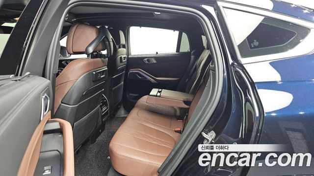 BMW X6 (G06) xDrive40i M Sport 2022 — фото 11