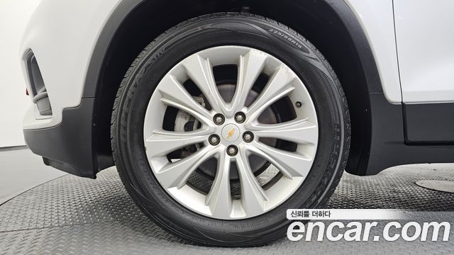 Chevrolet Trax 1.4 Premier 2018 — фото 5