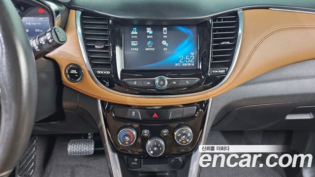 Chevrolet Trax 1.4 Premier 2018 — фото 13