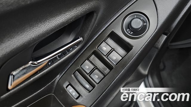 Chevrolet Trax 1.4 Premier 2018 — фото 19