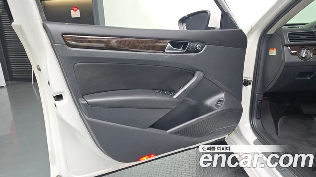 Volkswagen Passat 2.0 TDI B7 2014 — фото 24