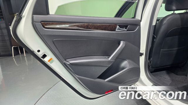 Volkswagen Passat 2.0 TDI B7 2014 — фото 25