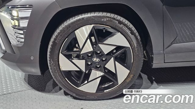 Hyundai Kona (SX2) Gasoline 1.6 Turbo 2WD Inspiration 2023 — фото 5