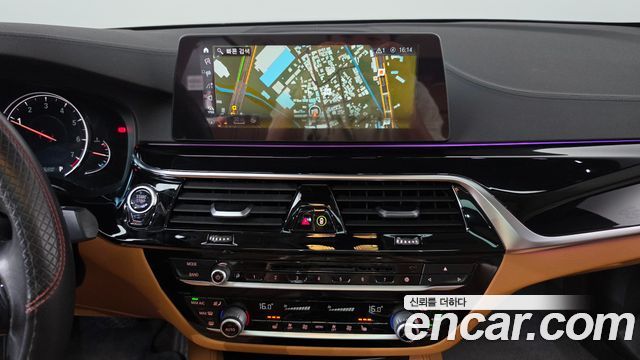 BMW 5 Series (G30) 520i Luxury 2018 — фото 14