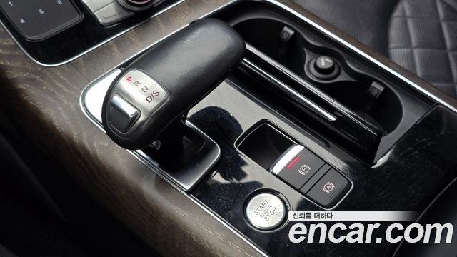 Audi A8 50 TDI Quattro LWB D4 2016 — фото 9