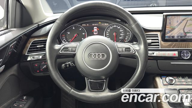 Audi A8 50 TDI Quattro LWB D4 2016 — фото 17