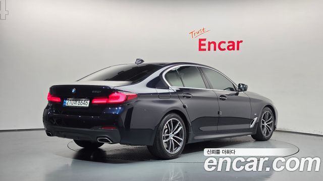 BMW 5 Series (G30) 520i M Sport 2022 — фото 2