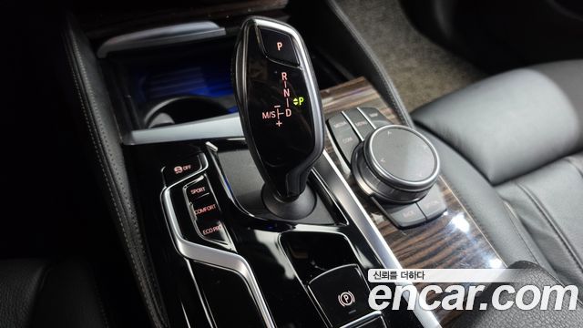 BMW 5 Series (G30) 520i M Sport 2022 — фото 9