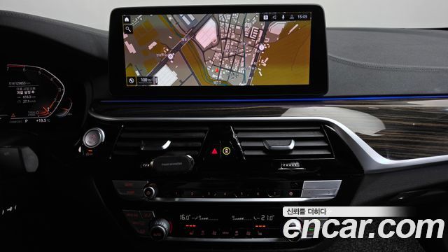 BMW 5 Series (G30) 520i M Sport 2022 — фото 12
