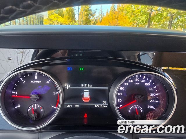 Kia Carnival (IV) Diesel 9-Seater Prestige 2023 — фото 10