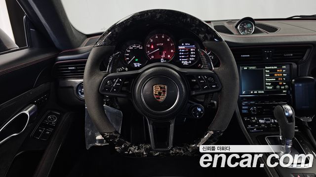 Porsche 911 Carrera 4 GTS 991 2015 — фото 13