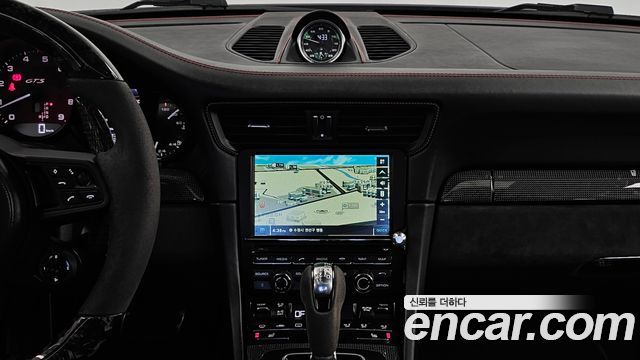 Porsche 911 Carrera 4 GTS 991 2015 — фото 14