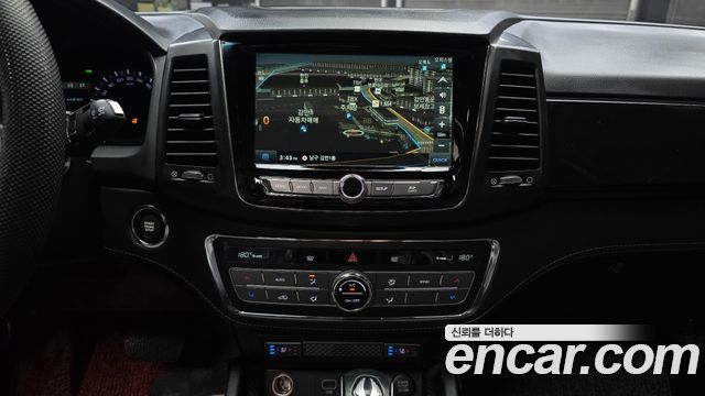 KG Mobility (SsangYong) Rexton Sports Khan Diesel 2.2 2WD Noblesse (5-Link) 2020 — фото 16