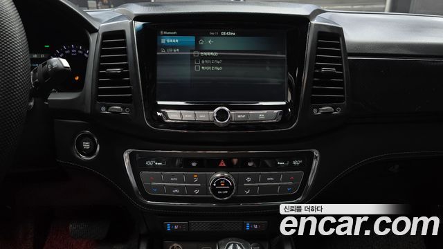 KG Mobility (SsangYong) Rexton Sports Khan Diesel 2.2 2WD Noblesse (5-Link) 2020 — фото 17