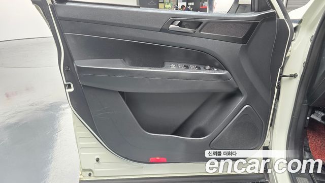 KG Mobility (SsangYong) Rexton Sports Khan Diesel 2.2 2WD Noblesse (5-Link) 2020 — фото 24
