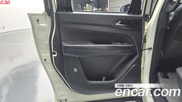 KG Mobility (SsangYong) Rexton Sports Khan Diesel 2.2 2WD Noblesse (5-Link) 2020 — фото 25