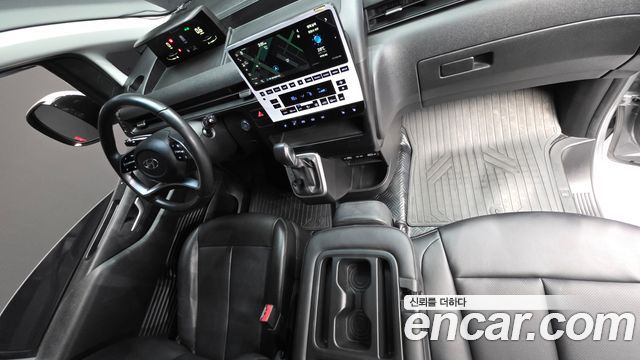 Hyundai Staria L3.5 Cargo 3-Seater Modern 2023 — фото 7