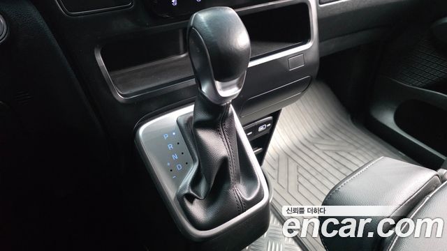 Hyundai Staria L3.5 Cargo 3-Seater Modern 2023 — фото 9