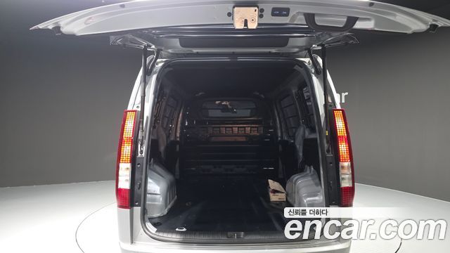 Hyundai Staria L3.5 Cargo 3-Seater Modern 2023 — фото 20