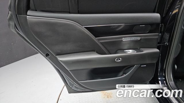 Genesis G90 (RS4) Gasoline 3.5 Turbo AWD 2022 — фото 25