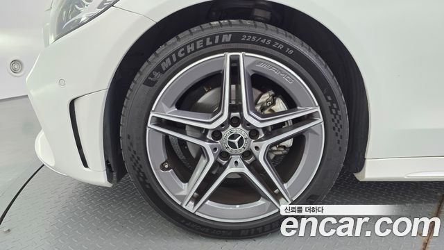 Mercedes-Benz C-Class (W205) C200 AMG Line 2021 — фото 5