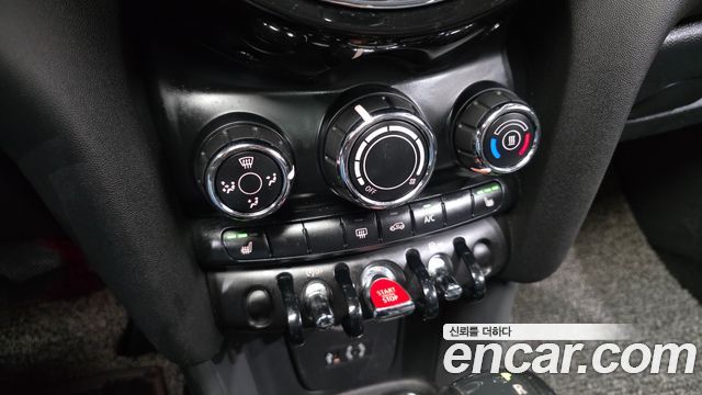 MINI Cooper D Mid 3rd 2017 — фото 17