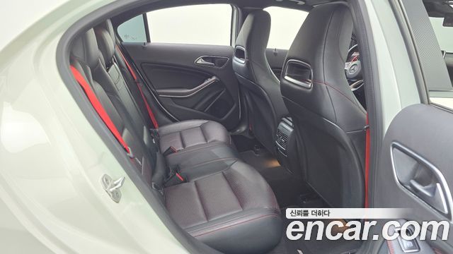 Mercedes-Benz A-Class (W176) A45 AMG 4MATIC 2016 — фото 11