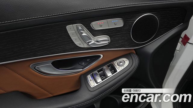 Mercedes-Benz GLC-Class (X253) GCL300 4MATIC Coupe 2023 — фото 19