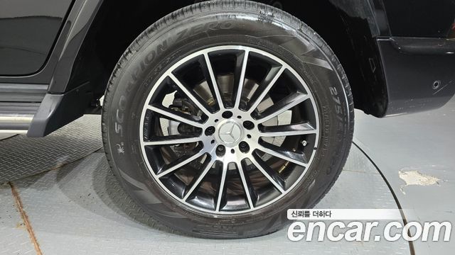 Mercedes-Benz G-Class (W463b) G400d 2021 — фото 21