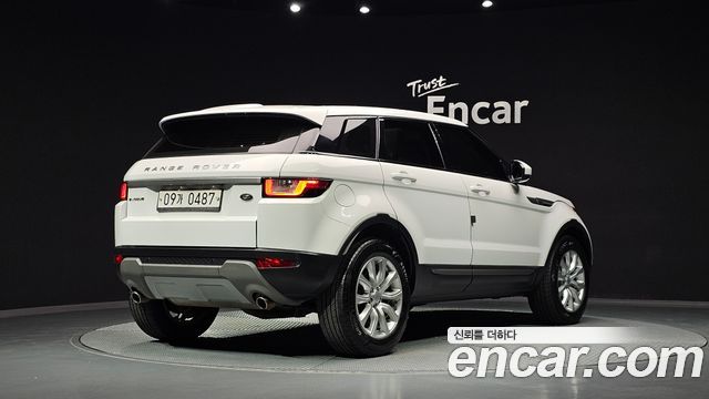 Land Rover Range Rover Evoque 2.0 TD4 SE 2016 — фото 2
