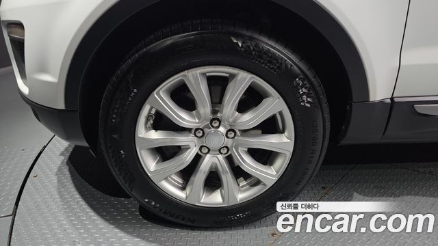 Land Rover Range Rover Evoque 2.0 TD4 SE 2016 — фото 5