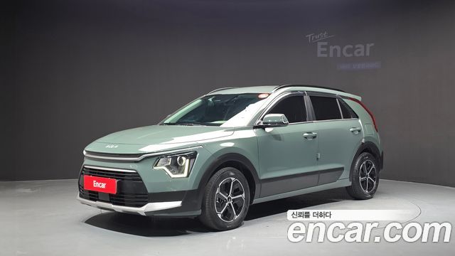 Kia Niro Prestige 2024 — фото 1