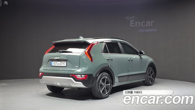 Kia Niro Prestige 2024 — фото 2