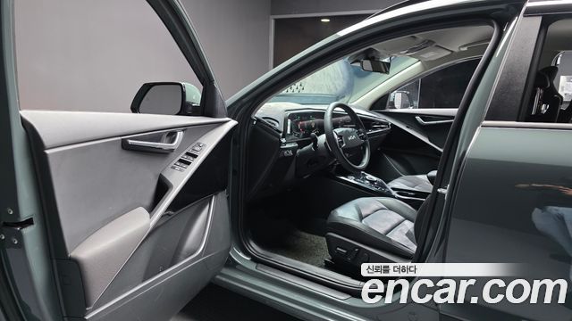 Kia Niro Prestige 2024 — фото 10