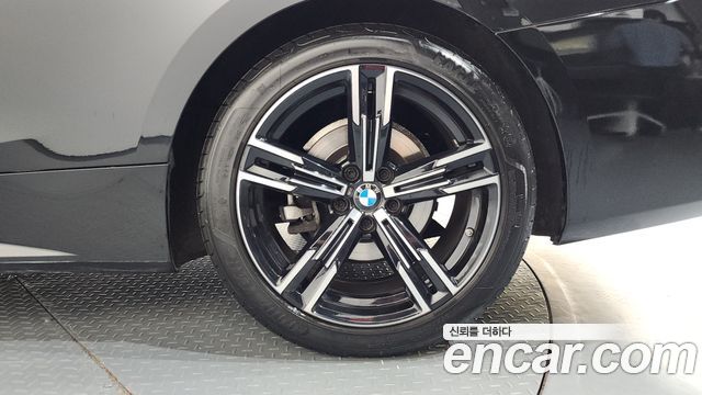 BMW 4 Series (G22) 420i M Sport Convertible 2023 — фото 21