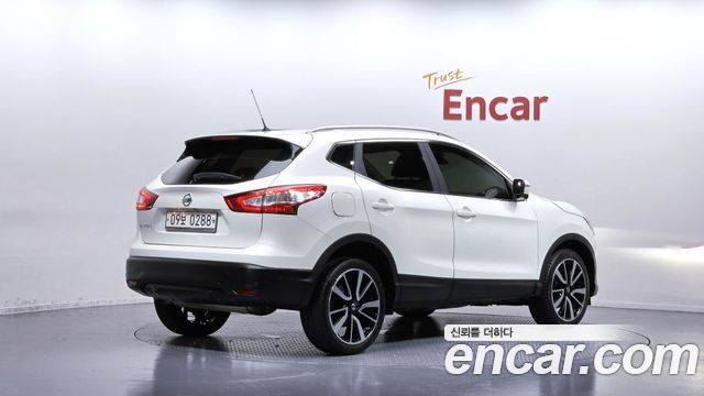 Nissan Qashqai (II) 1.6 Platinum 2016 — фото 2