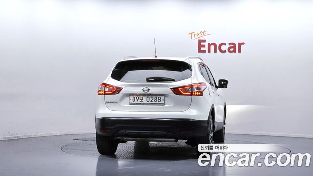 Nissan Qashqai (II) 1.6 Platinum 2016 — фото 4