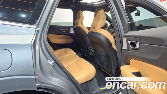 Volvo XC60 (II) D5 Inscription 2020 — фото 15