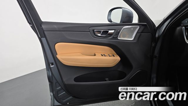Volvo XC60 (II) D5 Inscription 2020 — фото 28