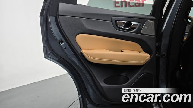 Volvo XC60 (II) D5 Inscription 2020 — фото 29