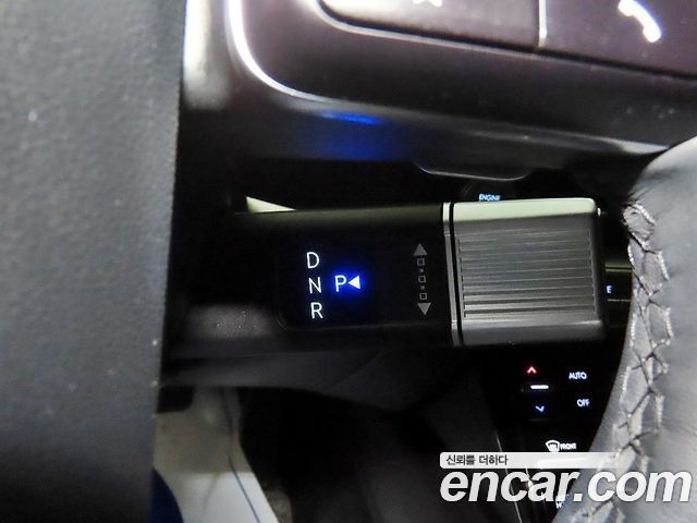 Hyundai Grandeur (GN7) 3.5 LPG 2WD (Taxi) Deluxe 2023 — фото 16