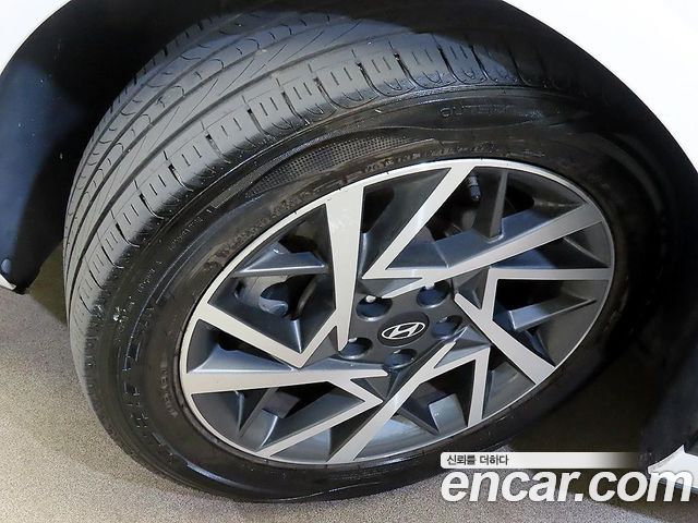 Hyundai Grandeur (GN7) 3.5 LPG 2WD (Taxi) Deluxe 2023 — фото 24