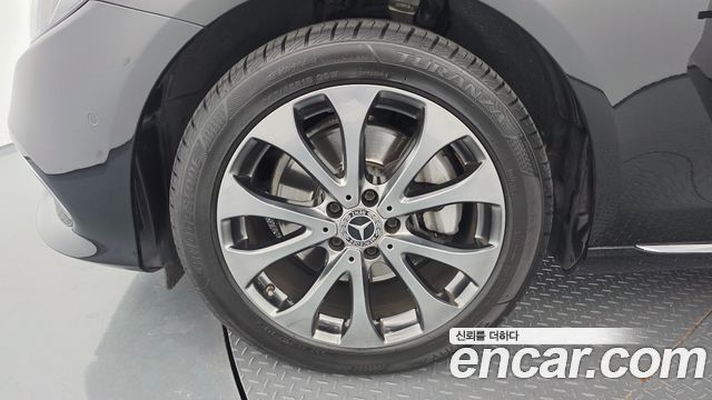 Mercedes-Benz E-Class (W213) E220d 4MATIC Exclusive 2019 — фото 5