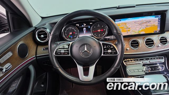 Mercedes-Benz E-Class (W213) E220d 4MATIC Exclusive 2019 — фото 17